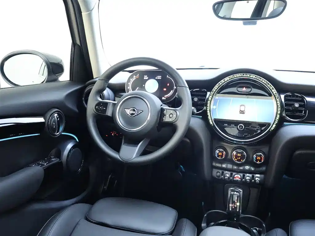 MINI 2023 1.5T COOPER Artist Five-Door Edition купить на сайте DeffCars