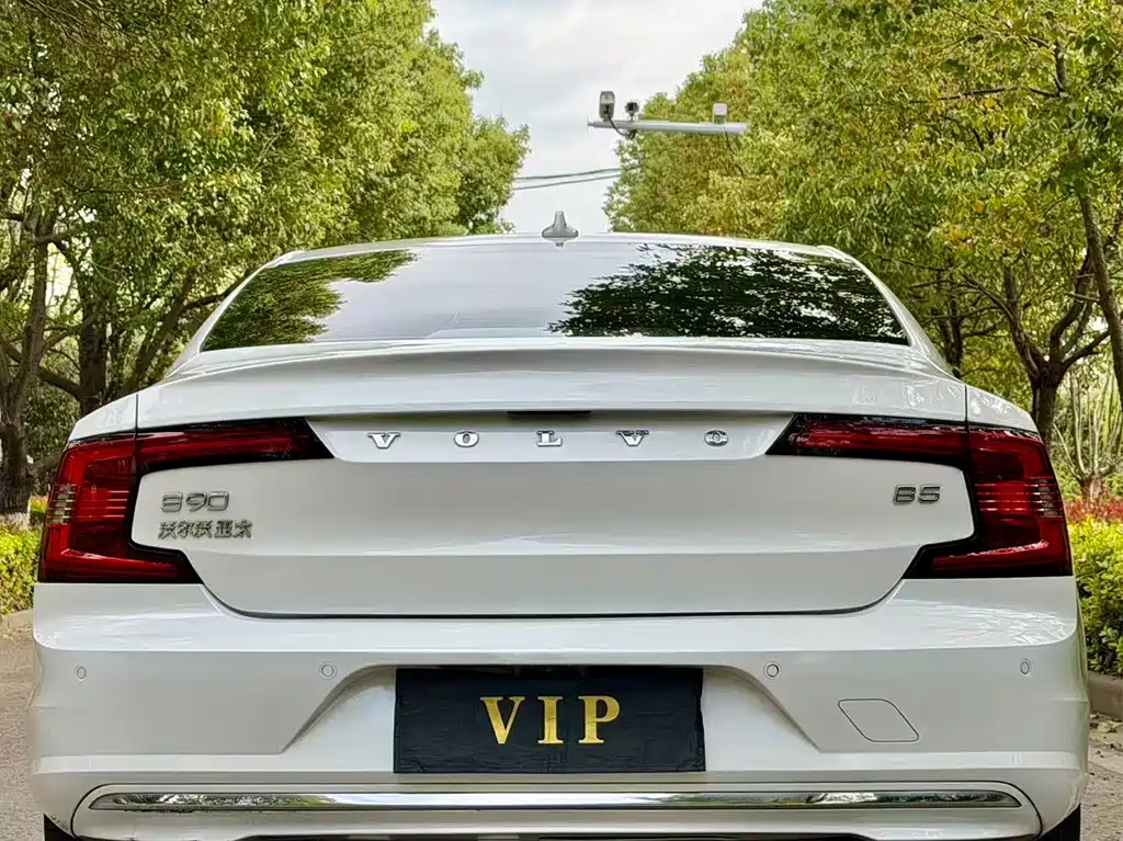 Volvo S90 2022 B5 Zhiyuan Luxury Edition купить на сайте DeffCars