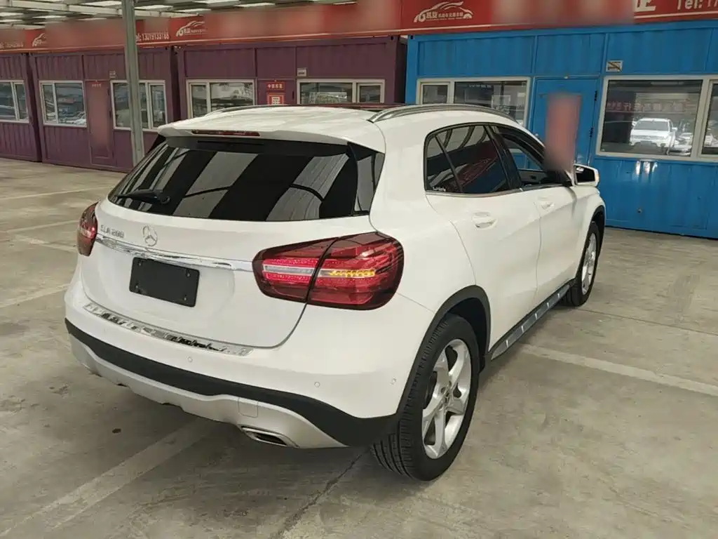Mercedes-Benz GLA 2018 GLA 200 Dynamic купить на сайте DeffCars