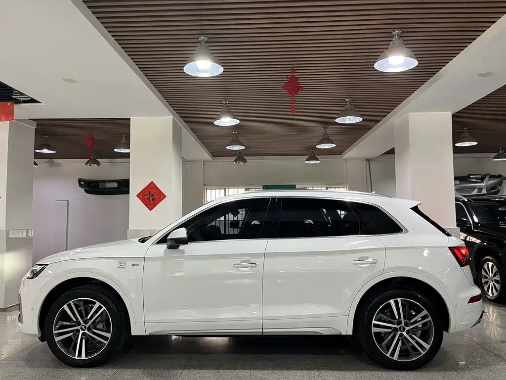 Audi Q5L 2023 40T luxury and dynamic model купить на сайте DeffCars
