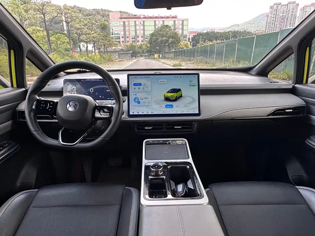 Hechuang Z03 2022 model 510km trendy version 135kW 63.98kWh купить на сайте DeffCars