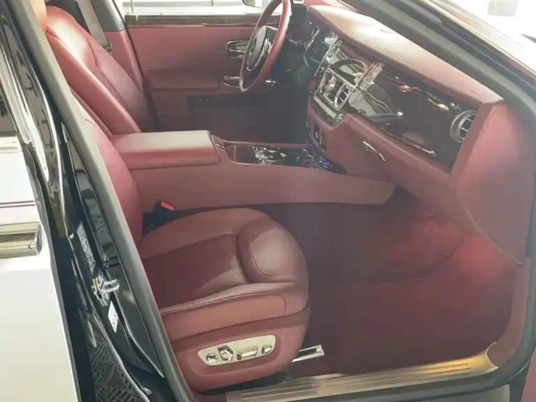 Ghost 2015 Series II Extended Edition купить на сайте DeffCars