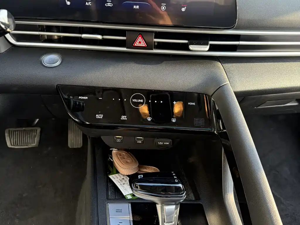 Elantra 2022 1.5L CVT LUX Premium Edition купить на сайте DeffCars
