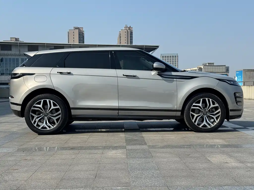 Range Rover Evoque 2022 Evoque L 249PS R-Dynamic Deluxe Edition купить на сайте DeffCars