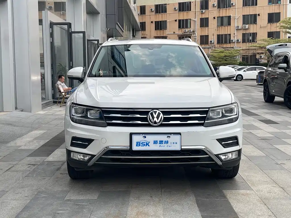 Tiguan L 2020 330TSI automatic two-wheel drive panoramic comfort version National VI купить на сайте DeffCars