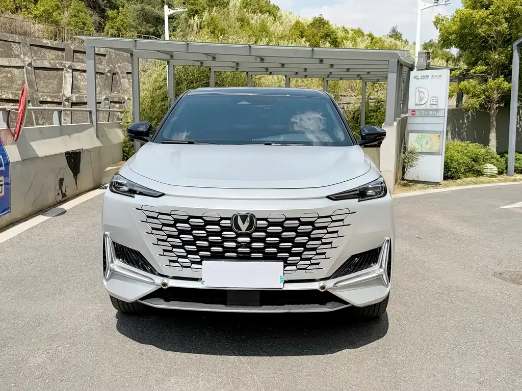 Changan UNI-K 2023 2.0T two-wheel drive joy collar model купить на сайте DeffCars