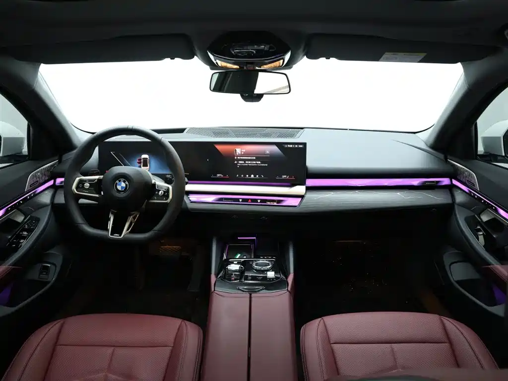 BMW 5 Series 2025 530Li Exclusive M Sports Package купить на сайте DeffCars