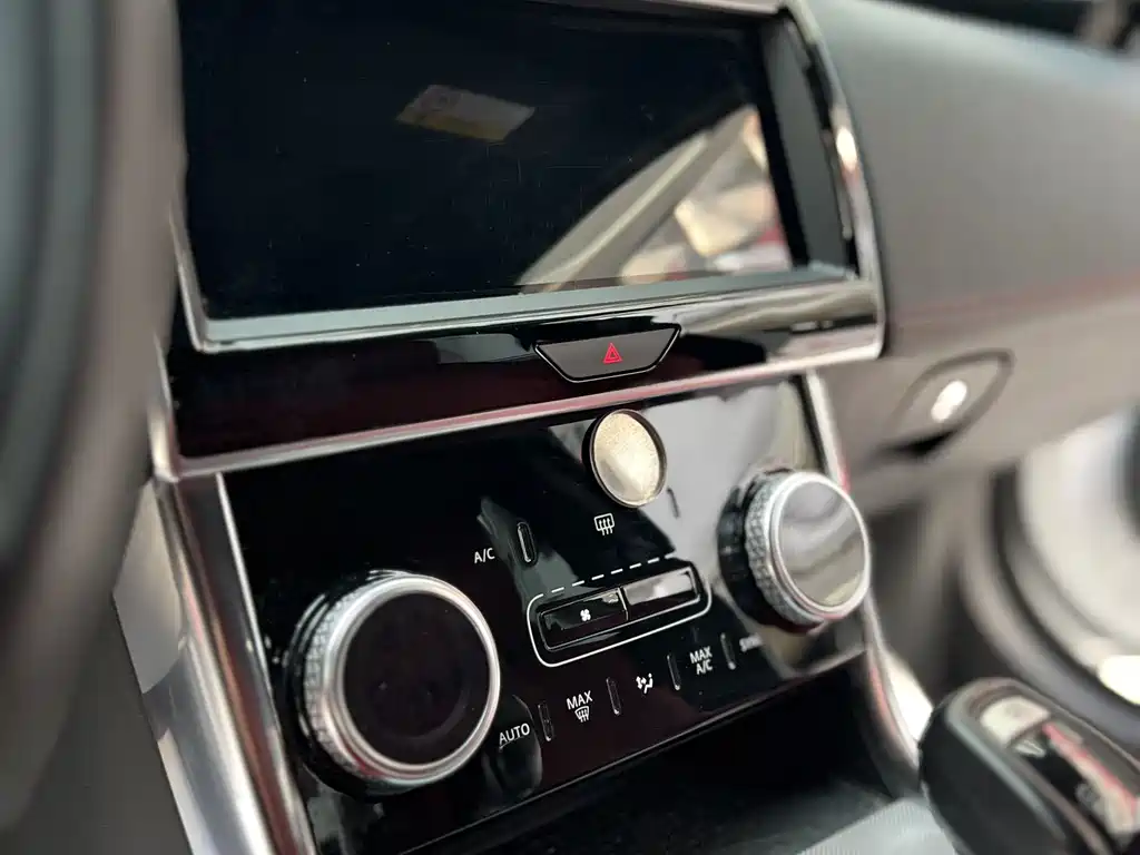 Jaguar XEL 2022 2.0T 250PS R-DYNAMIC S Advanced Sports Edition купить на сайте DeffCars
