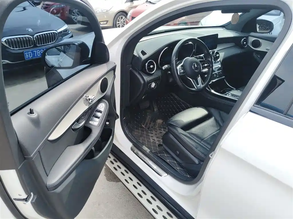 Mercedes-Benz GLC Coupe 2020 GLC 260 4MATIC Coupe SUV купить на сайте DeffCars