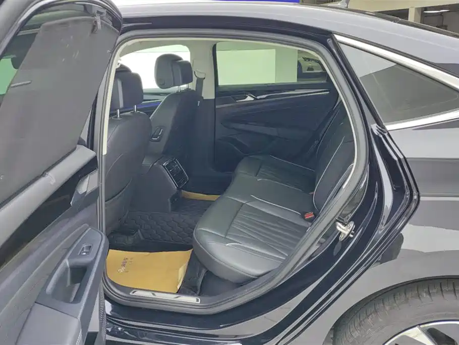 Passat 2023 facelift 330TSI luxury version купить на сайте DeffCars
