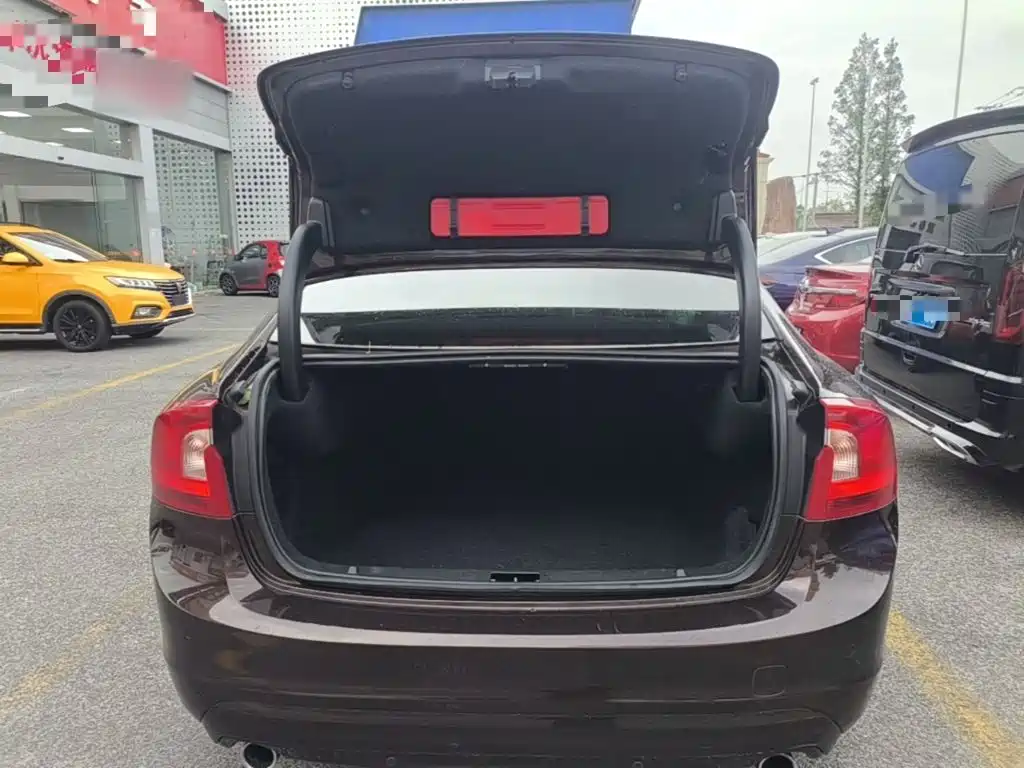 Volvo S60 2019 S60L T3 Smart Edition купить на сайте DeffCars