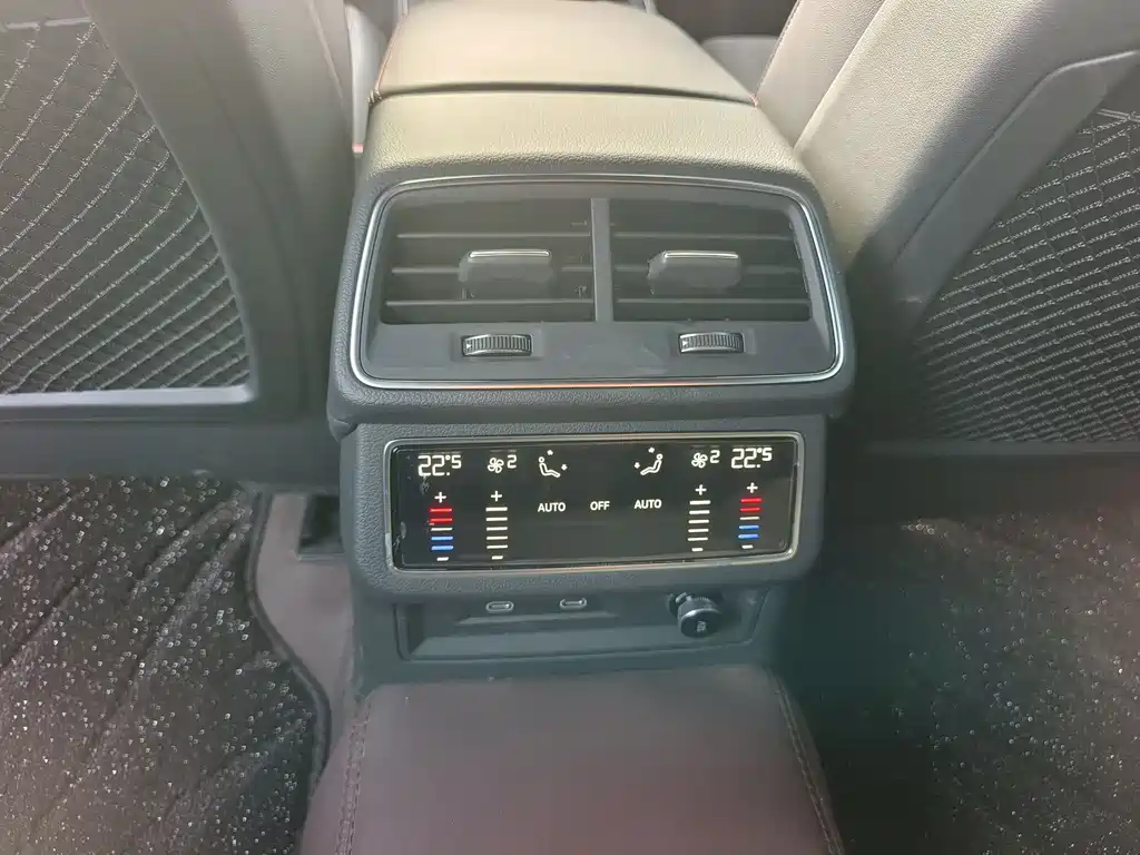 Audi A6L 2024 45 TFSI Premium Dynamic Model купить на сайте DeffCars