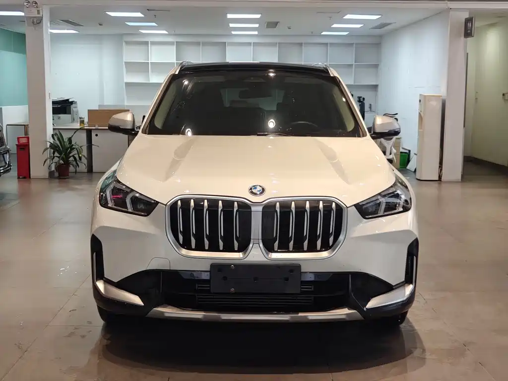 BMW X1 2023 sDrive20Li X Design Package купить на сайте DeffCars