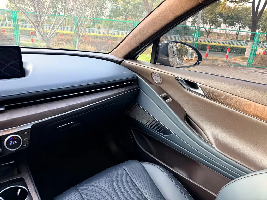 Genesis G80 2021 2.5T rear-drive flagship version купить на сайте DeffCars