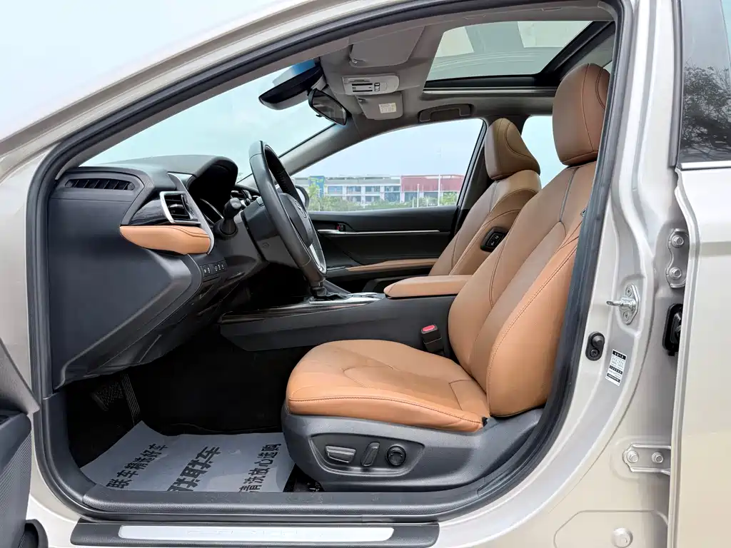 Camry 2019 facelift 2.5G Deluxe Edition купить на сайте DeffCars
