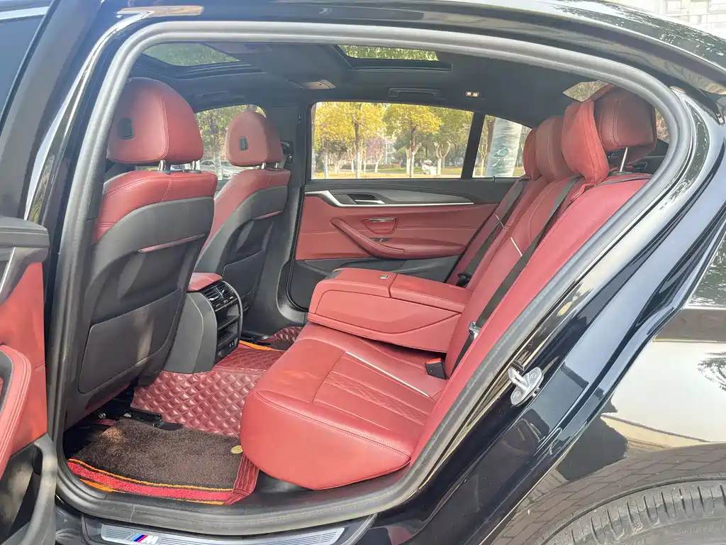 BMW 5 Series 2021 facelift 530Li leading M sports package купить на сайте DeffCars