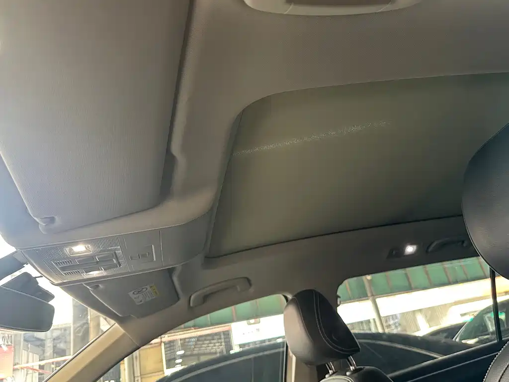 Tiguan L 2021 330TSI automatic two-wheel drive R-Line version купить на сайте DeffCars
