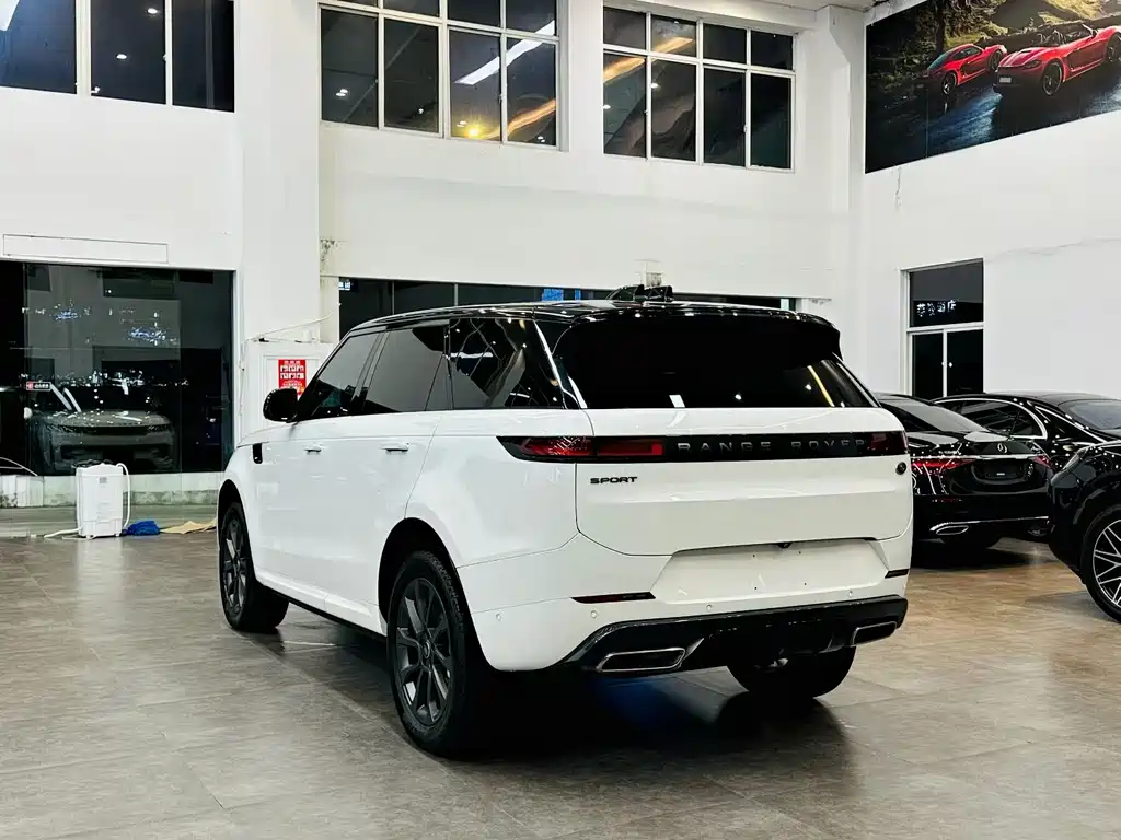 Range Rover Sport 2023 360PS S купить на сайте DeffCars