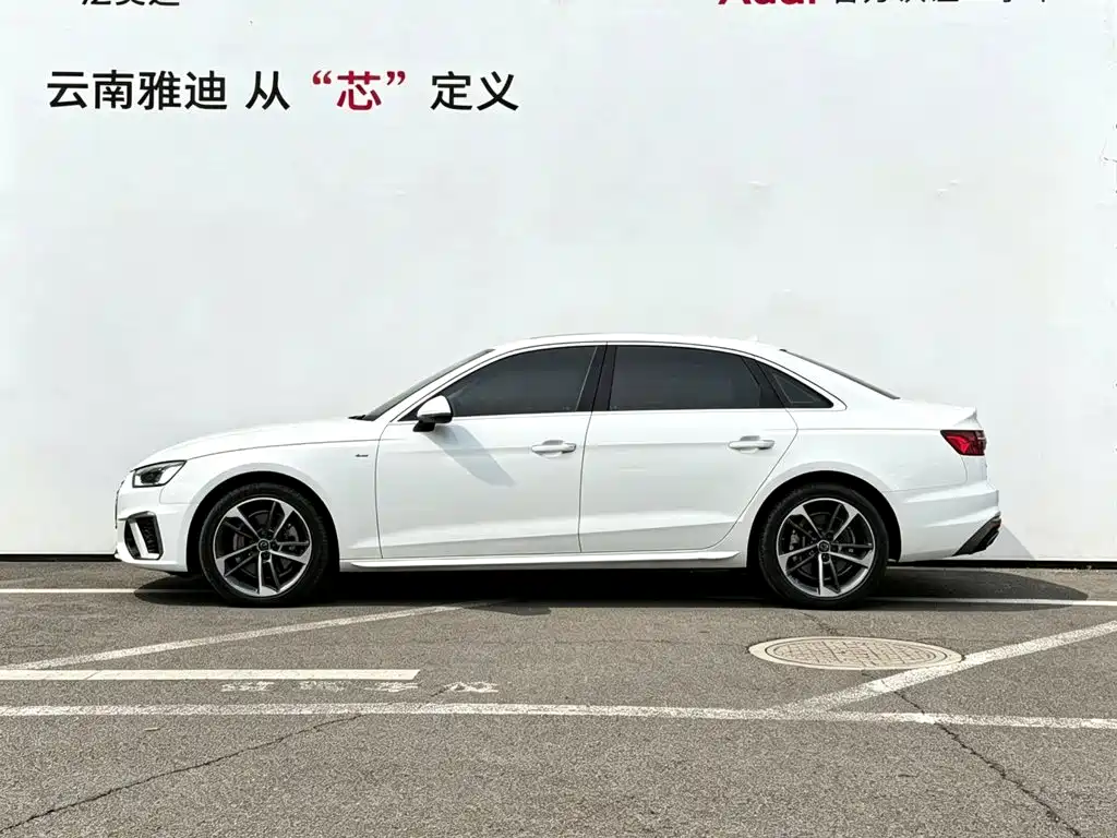Audi A4L 2022 40 TFSI Fashionable and Dynamic купить на сайте DeffCars