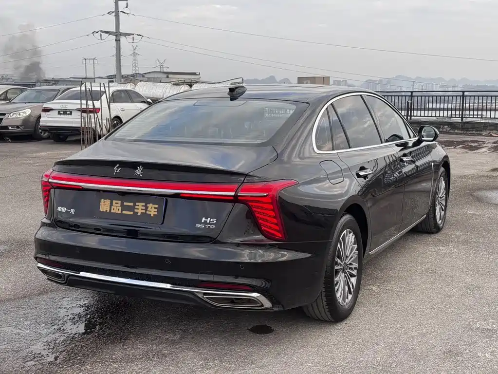 Hongqi H5 2023 1.5T DCT Zhilian Qiyue Edition купить на сайте DeffCars