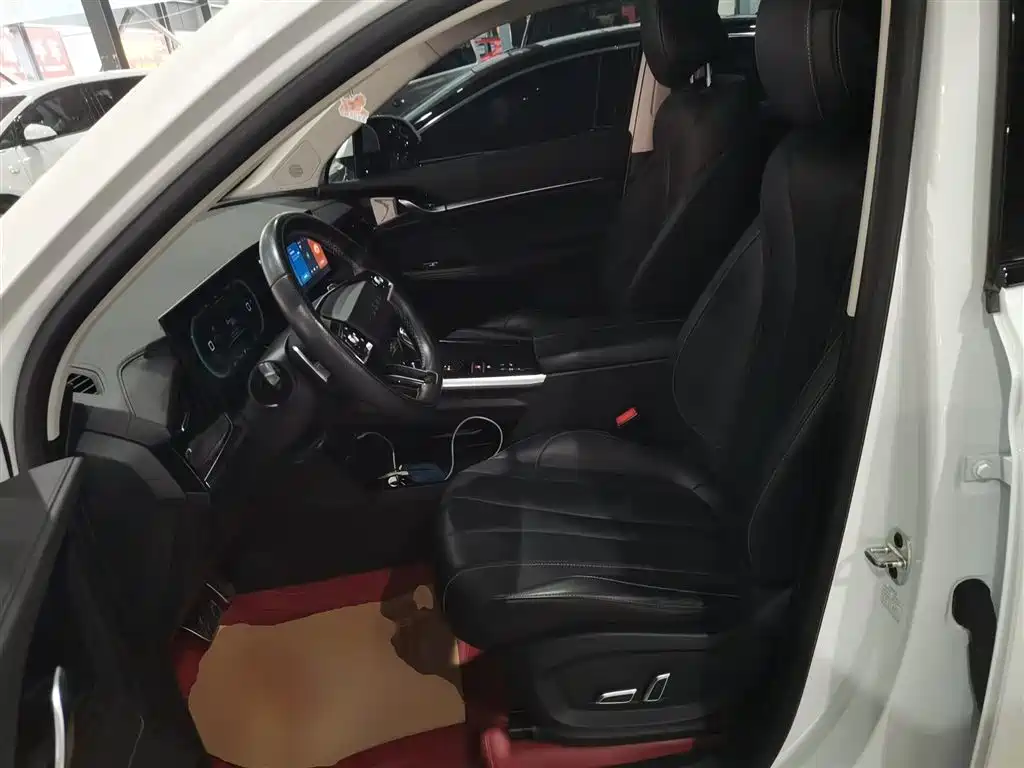 Roewe RX5 eMAX 2022 1.5T PHEV Fearless Exclusive Edition купить на сайте DeffCars