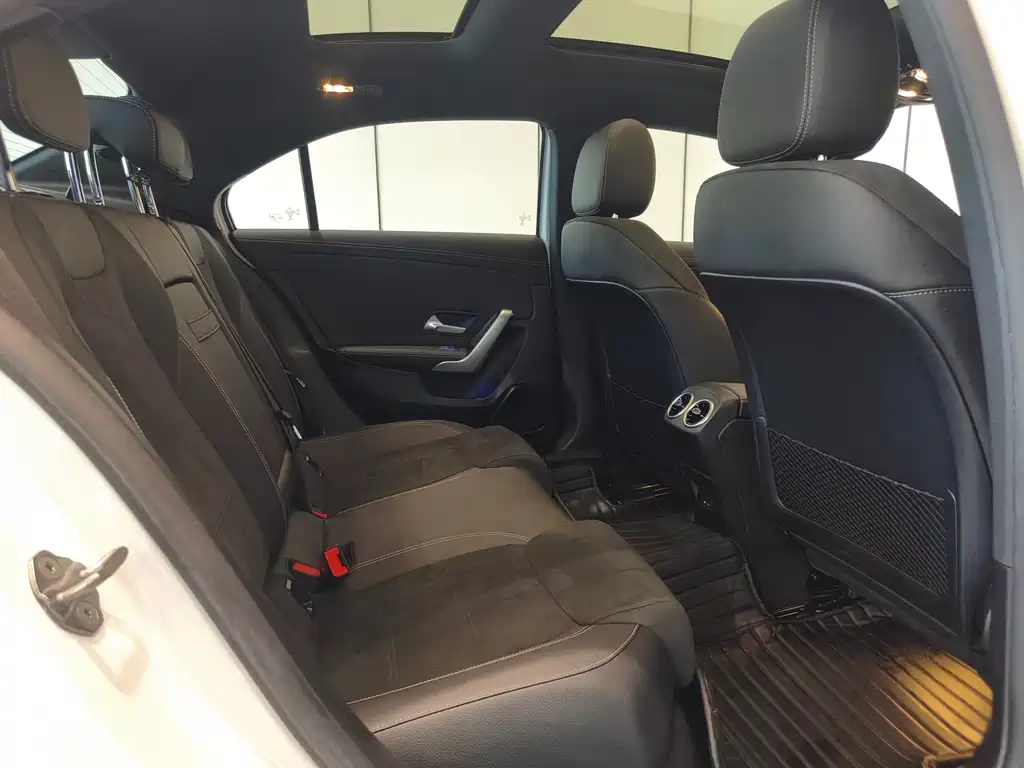 Mercedes-Benz A-Class 2020 Facelift A 200 L Sports Sedan Fashionable купить на сайте DeffCars