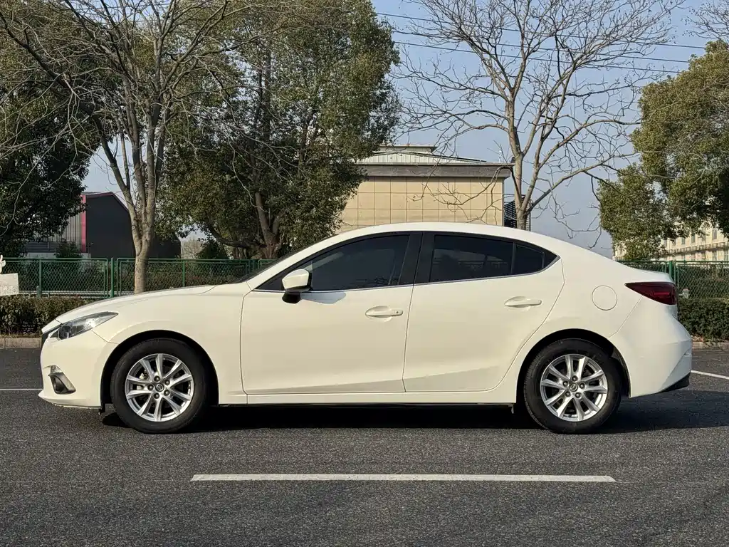 Mazda3 Angkesela 2014 sedan 1.5L automatic luxury model купить на сайте DeffCars