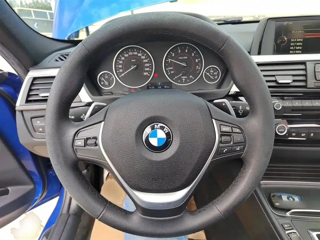 BMW 3 Series 2017 320i M Sports купить на сайте DeffCars