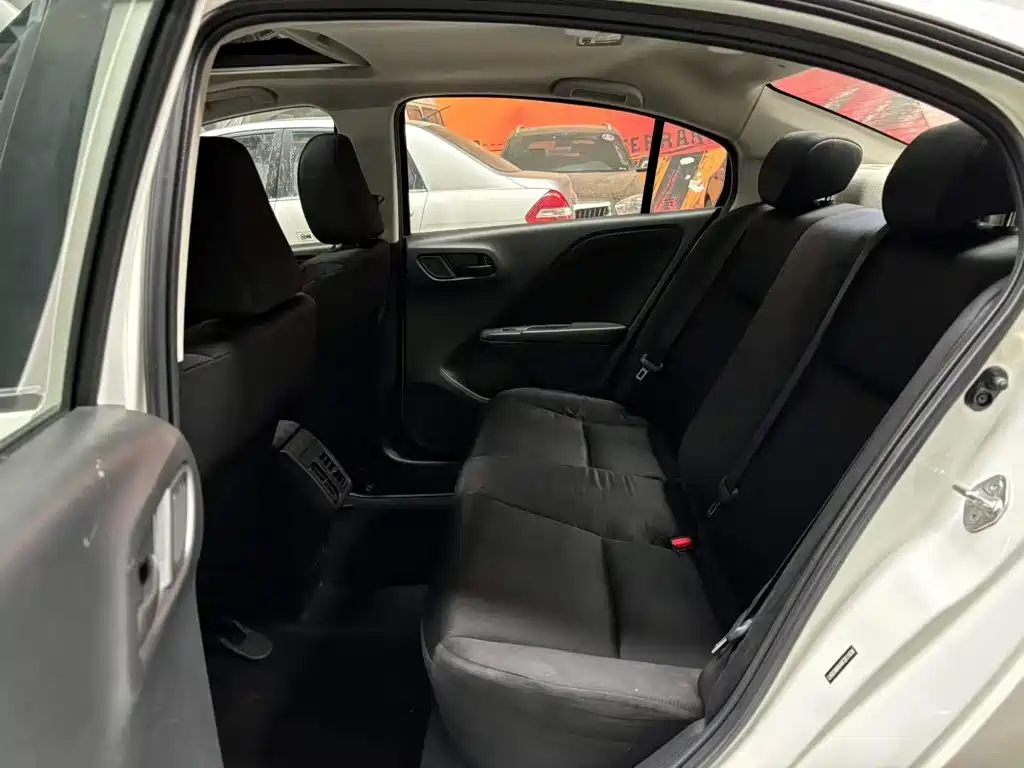 Fengfan 2015 1.5L CVT Deluxe Edition купить на сайте DeffCars