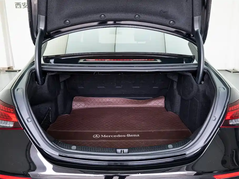 Mercedes-Benz E-Class 2023 E 300 L Luxury Model купить на сайте DeffCars