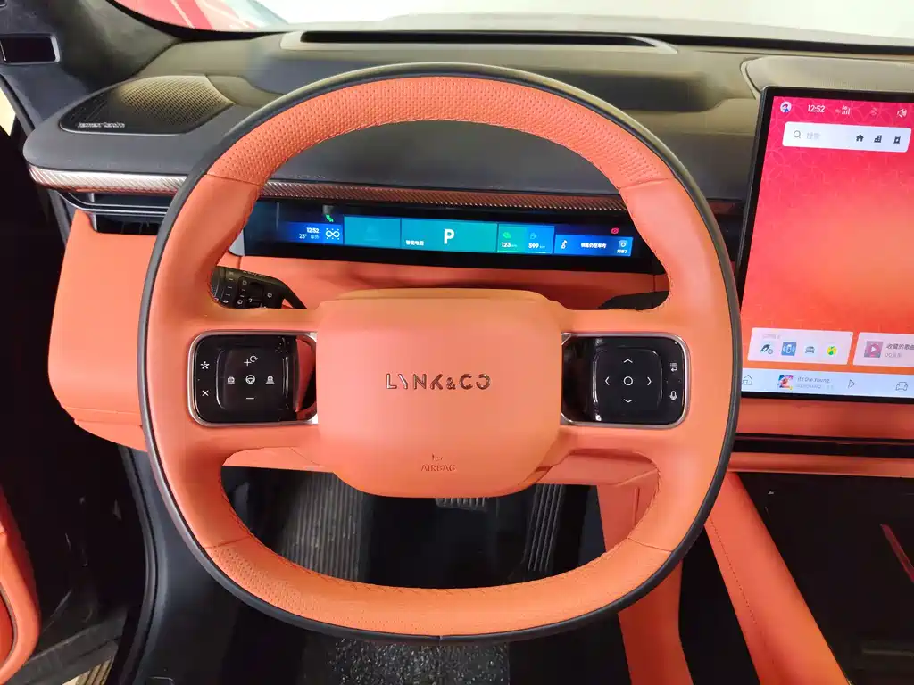 Lynk & Co 900 2025 1.5T Ultra купить на сайте DeffCars