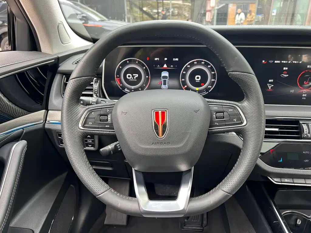 Hongqi HS5 2022 facelift 2.0T Zhilian Flagship Edition купить на сайте DeffCars