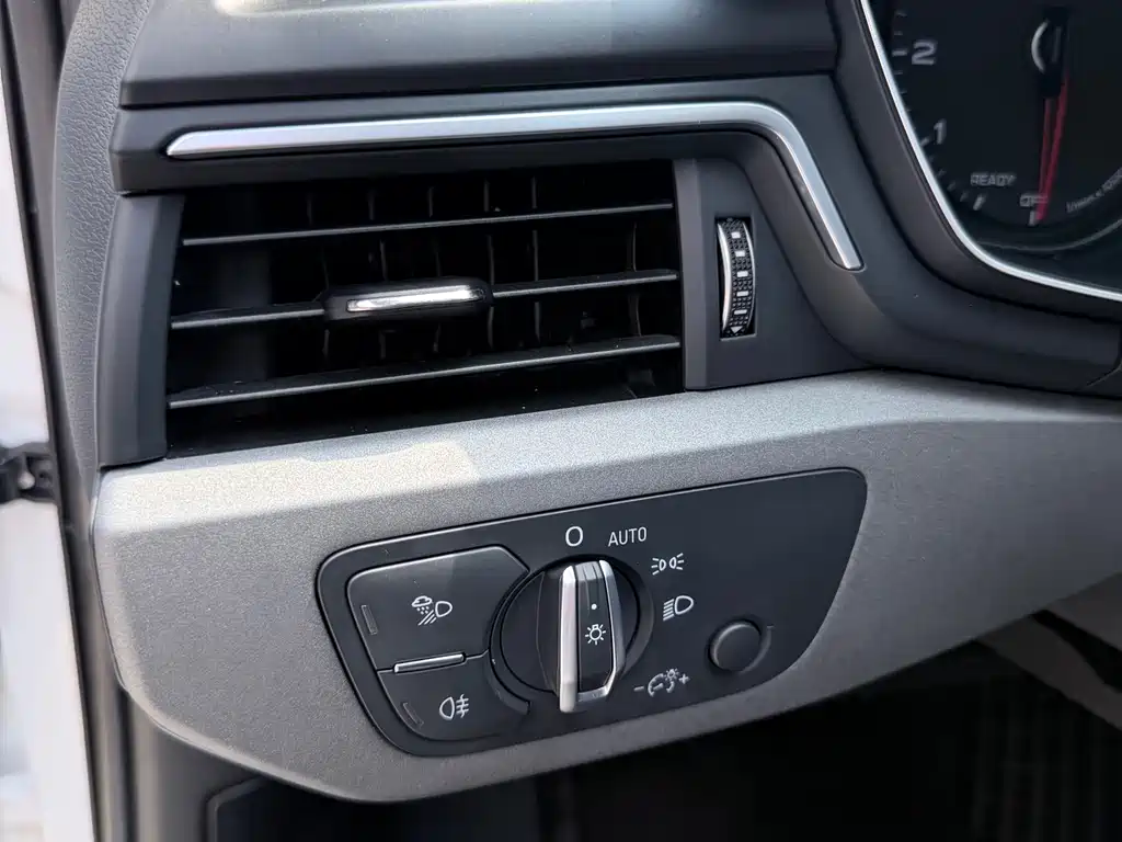 Audi A4L 2019 40 TFSI Enterprising National V купить на сайте DeffCars