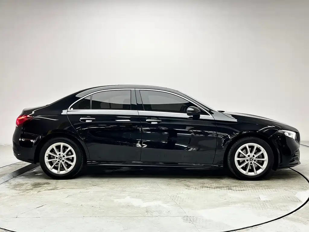 Mercedes-Benz A-Class 2022 Facelift Three A 200 L Sports Sedan Fashionable купить на сайте DeffCars