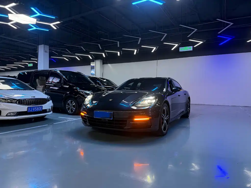 Panamera 2019 Panamera Executive Extended Edition 2.9T купить на сайте DeffCars