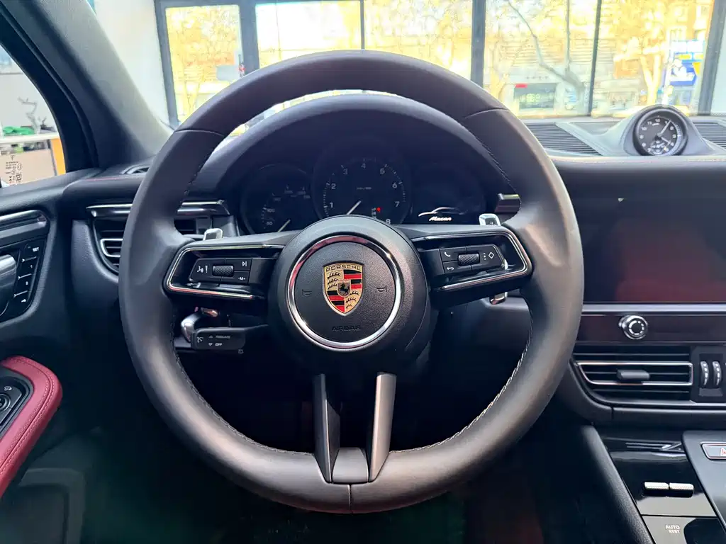 Macan 2025 Macan 2.0T Dream Edition купить на сайте DeffCars