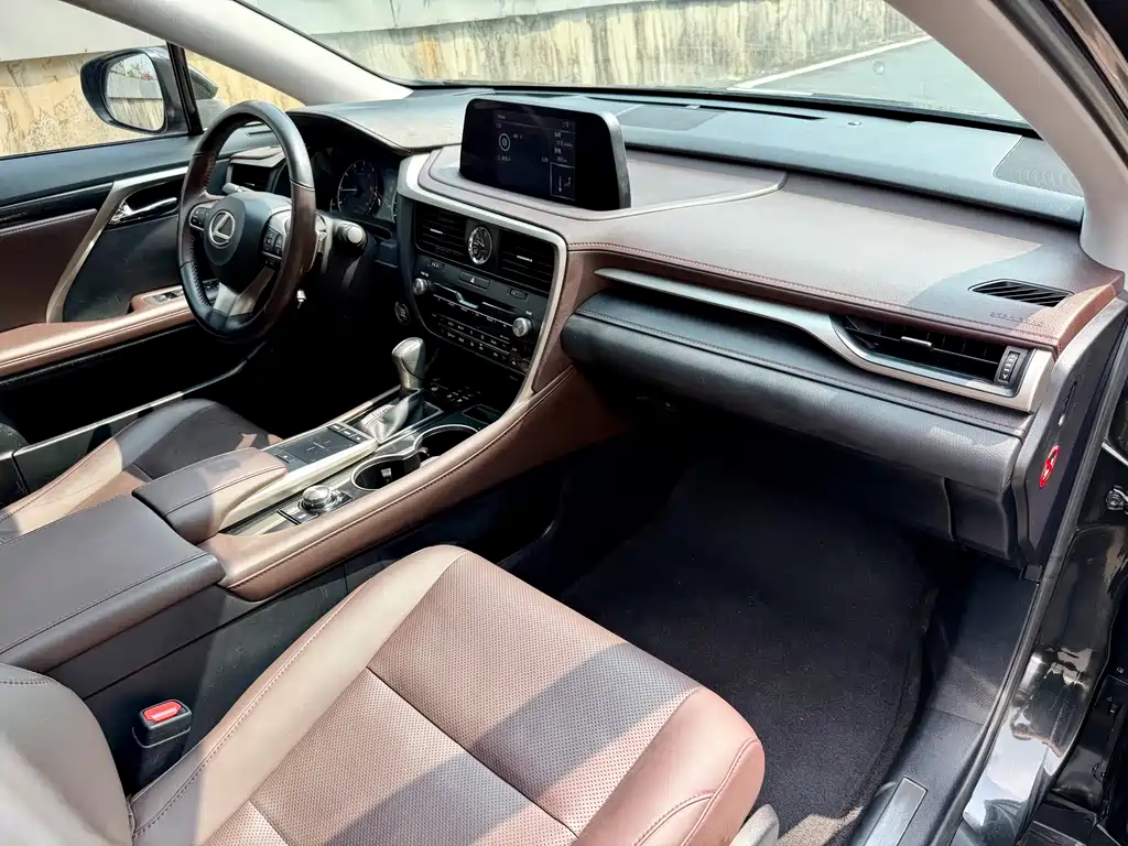 Lexus RX 2020 facelift 300 four-wheel drive elegant version купить на сайте DeffCars