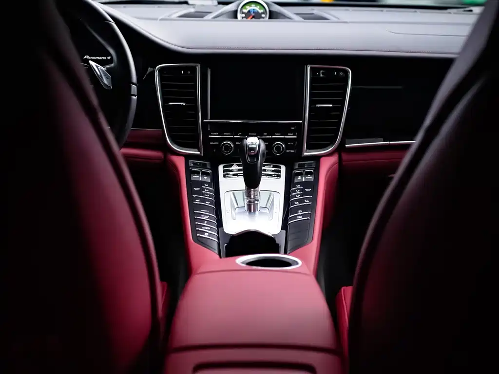 Panamera 2014 4 Executive 3.0T купить на сайте DeffCars