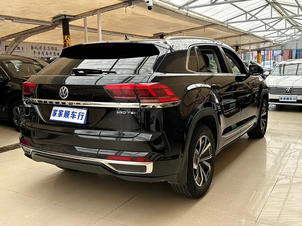 Touron 2020 Touron X facelift 380TSI four-wheel drive luxury version купить на сайте DeffCars