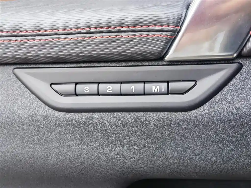Discovery Sport 2022 facelift 2 249PS R-Dynamic SE performance technology version 5 seats купить на сайте DeffCars