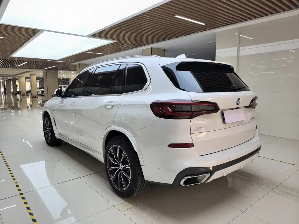 BMW X5 2022 xDrive 30Li M Sports Package купить на сайте DeffCars