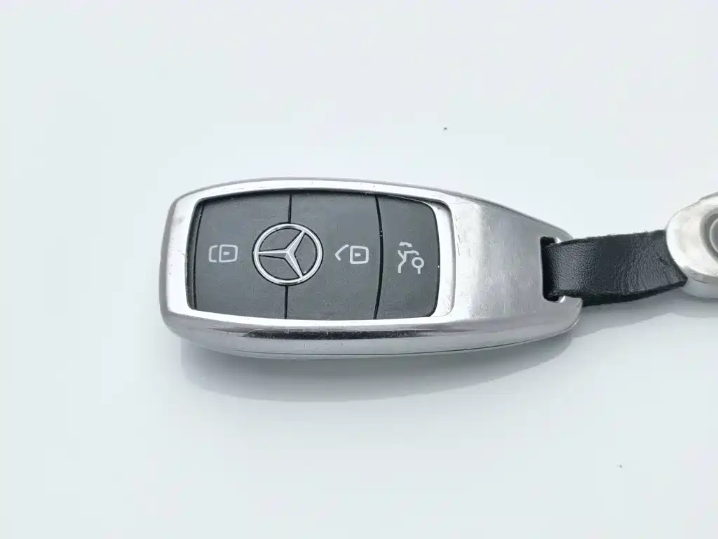 Mercedes-Benz GLB 2021 GLB 200 Dynamic купить на сайте DeffCars