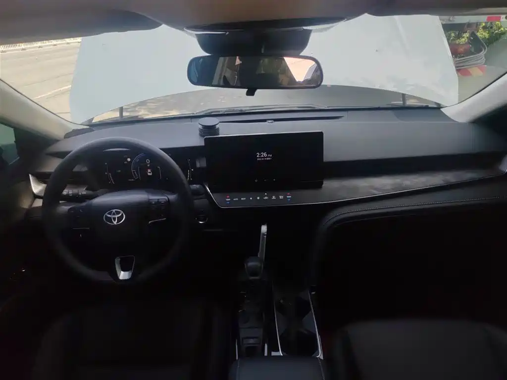 Camry 2024 Dual Engine 2.0HE Elite Edition купить на сайте DeffCars
