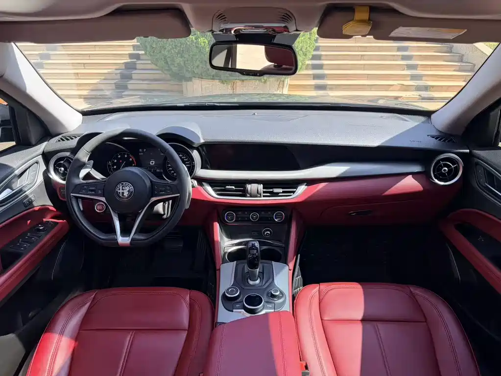 Stelvio 2020 2.0T 280HP Deluxe Edition купить на сайте DeffCars