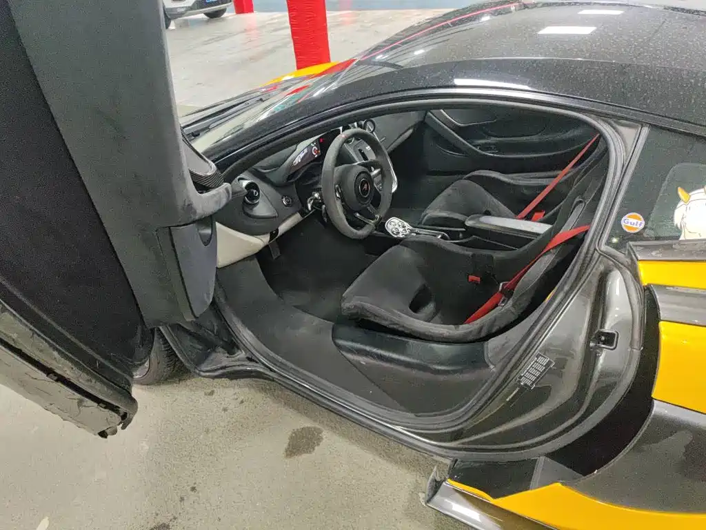 McLaren 570 2015 570S 3.8T Coupe купить на сайте DeffCars