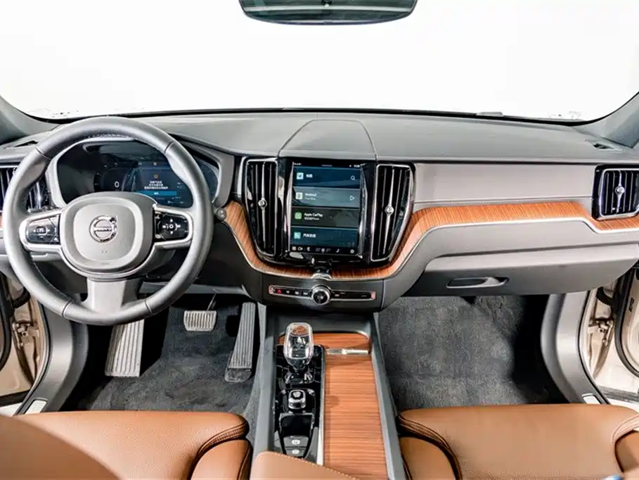 Volvo XC60 2025 B5 four-wheel drive Zhiyuan luxury version купить на сайте DeffCars