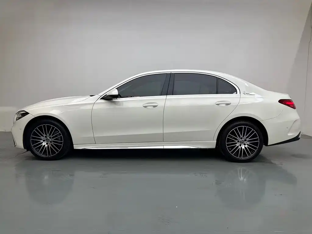 Mercedes-Benz C-Class 2024 facelift C 260 L sports version купить на сайте DeffCars