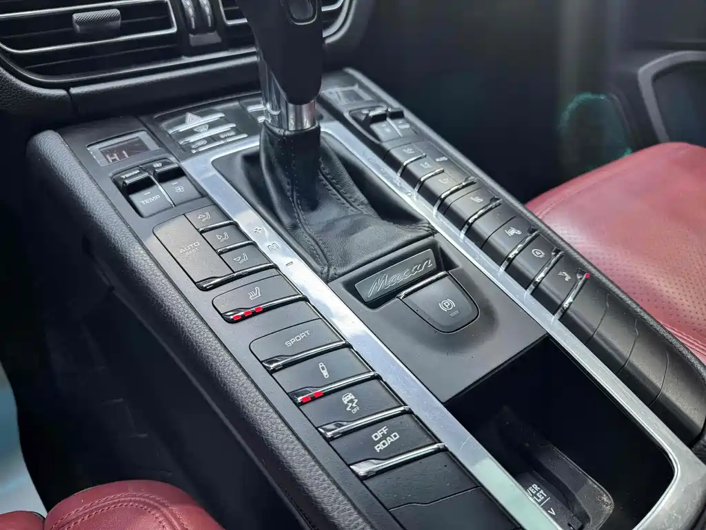 Macan 2018 Macan 2.0T купить на сайте DeffCars