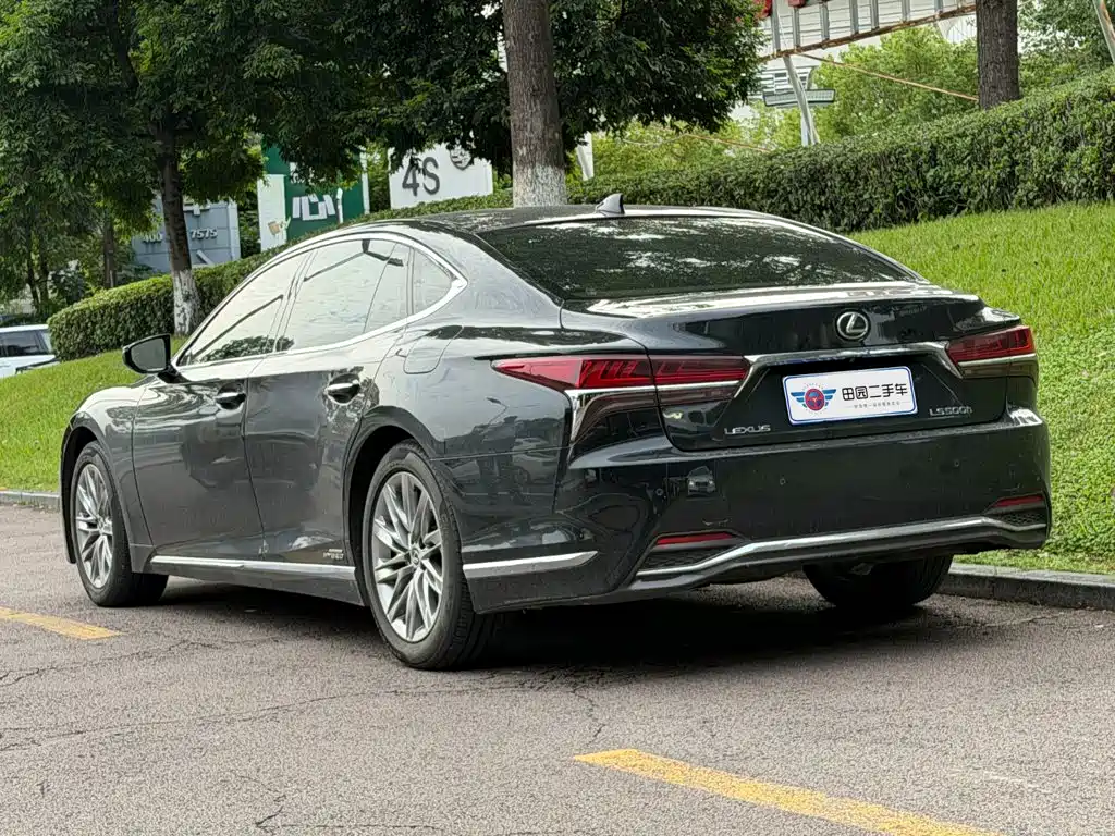 Lexus LS 2018 500h Deluxe Edition National V купить на сайте DeffCars