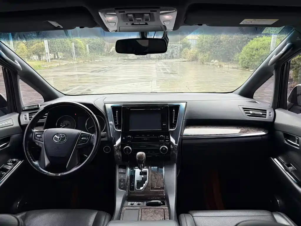 Alfa 2018 facelift 3.5L premium version купить на сайте DeffCars